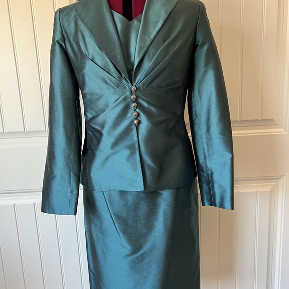 Costume Deux Pièces (pantalon + Veste) TA TRAVIS AYERS 100% Soie Violet - Taille Petite 4P - Occasion Très Bon état